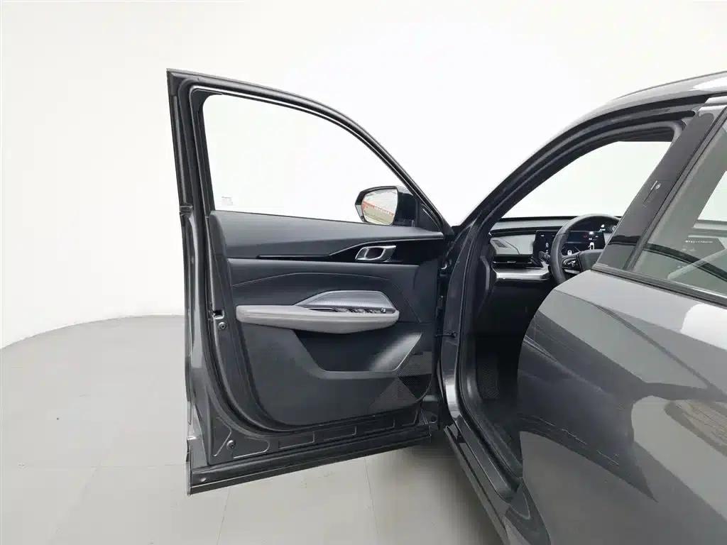 Changan Oushang Z6 2022 Blue Whale 1.5T DCT Smart City Edition — миниатюра 8