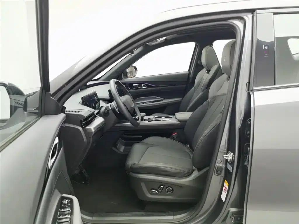 Changan Oushang Z6 2022 Blue Whale 1.5T DCT Smart City Edition — миниатюра 10