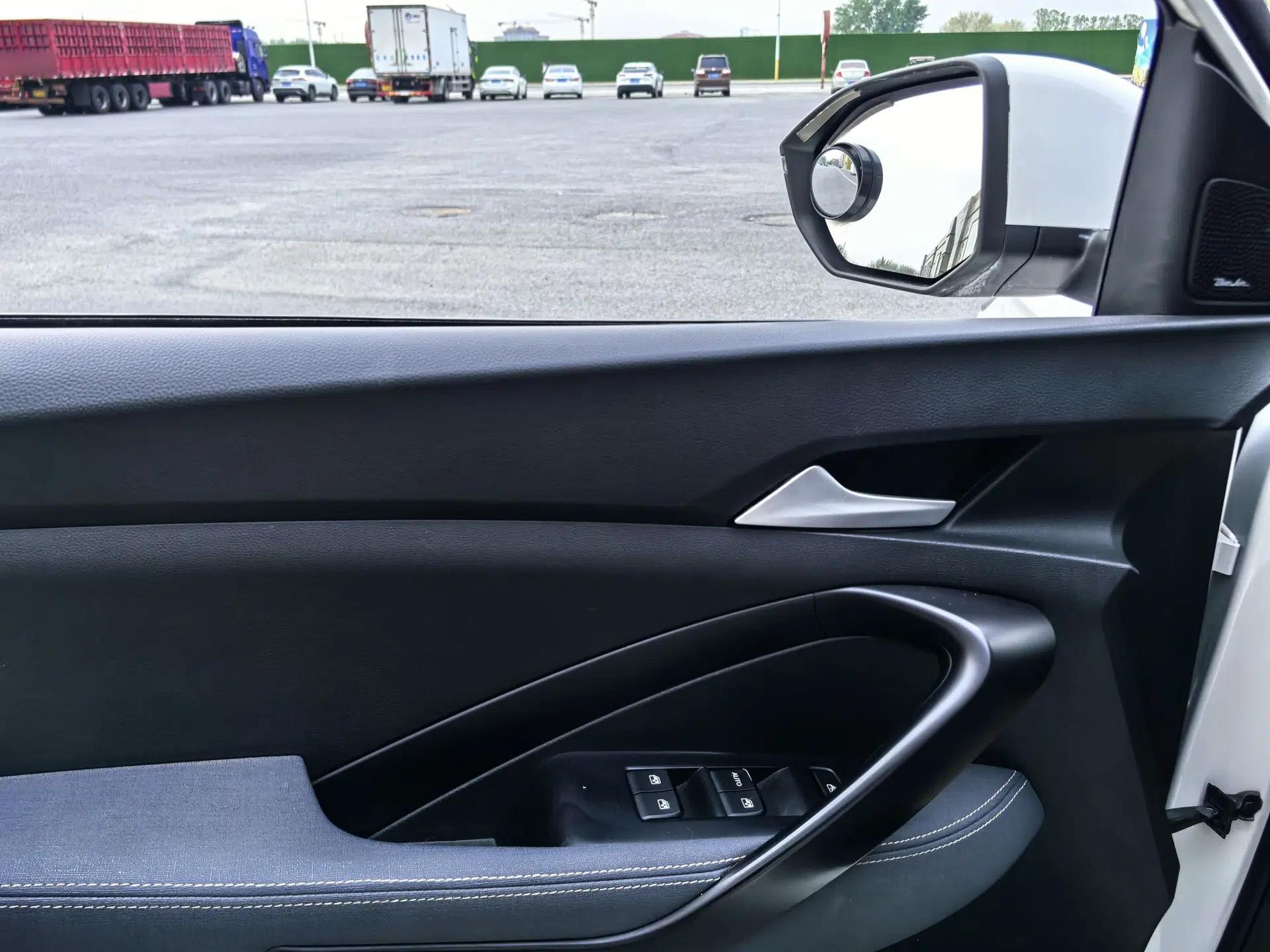 Baojun 530 2018 1.8L Automatic Elite Version China V Emission Standard — миниатюра 23