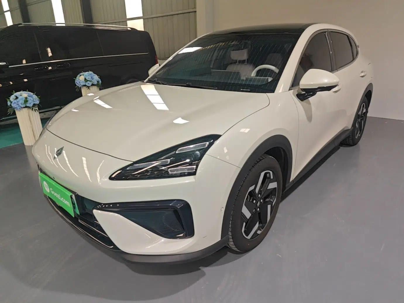 Baojun Yunhai 2024 140km Plug-in Hybrid Version — миниатюра 1