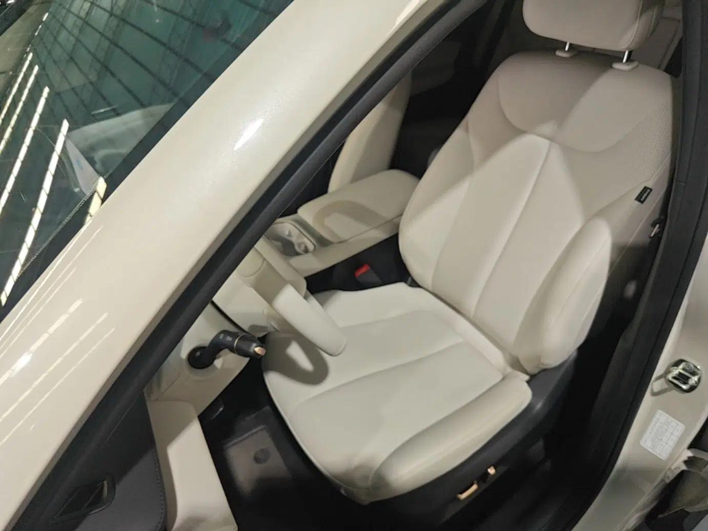 Baojun Yunhai 2024 140km Plug-in Hybrid Version — миниатюра 18