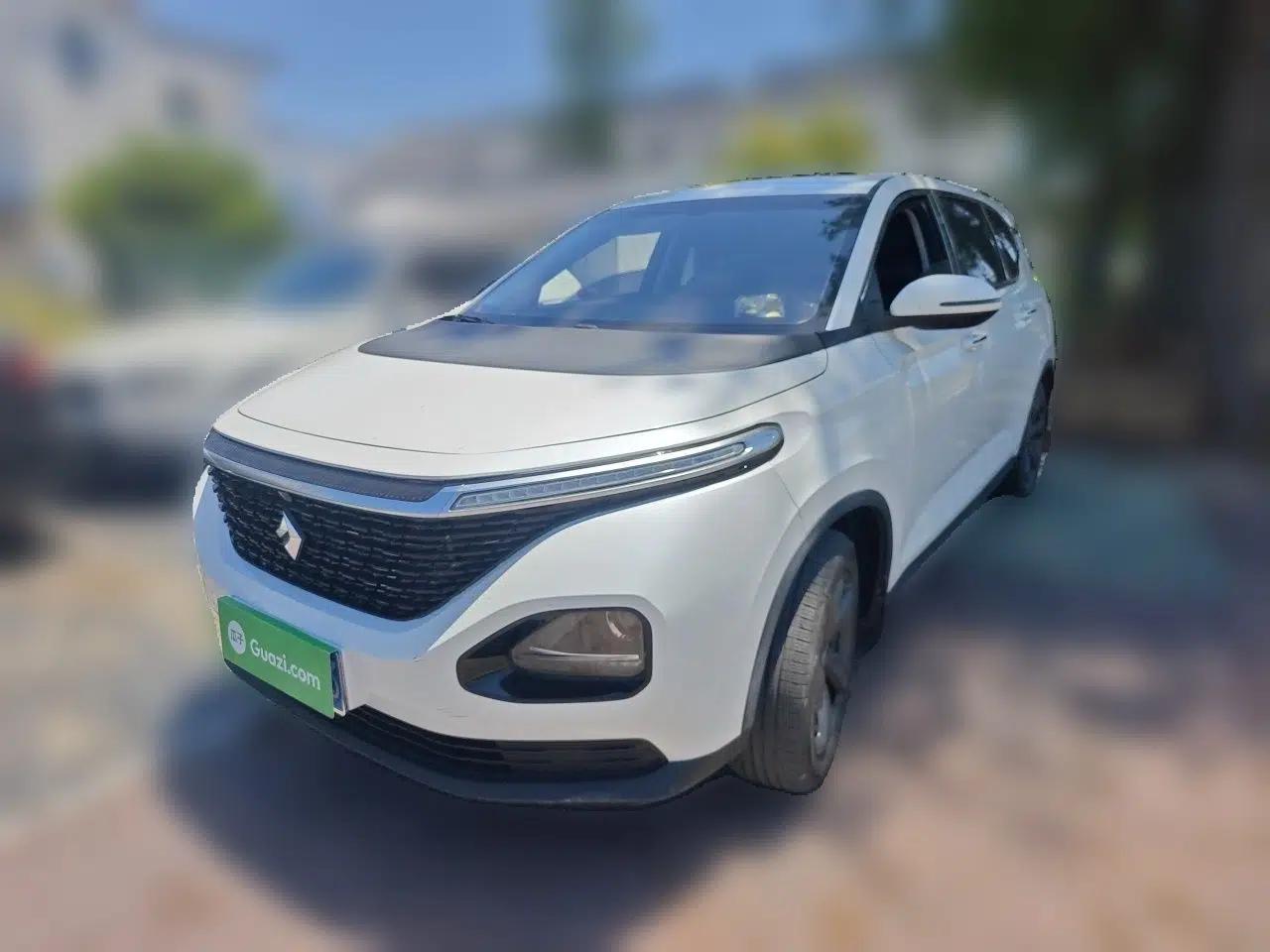 Baojun RM-5 2019 1.5T Manual Elite Version with 24-Hour Online Service 6 Seats — миниатюра 1