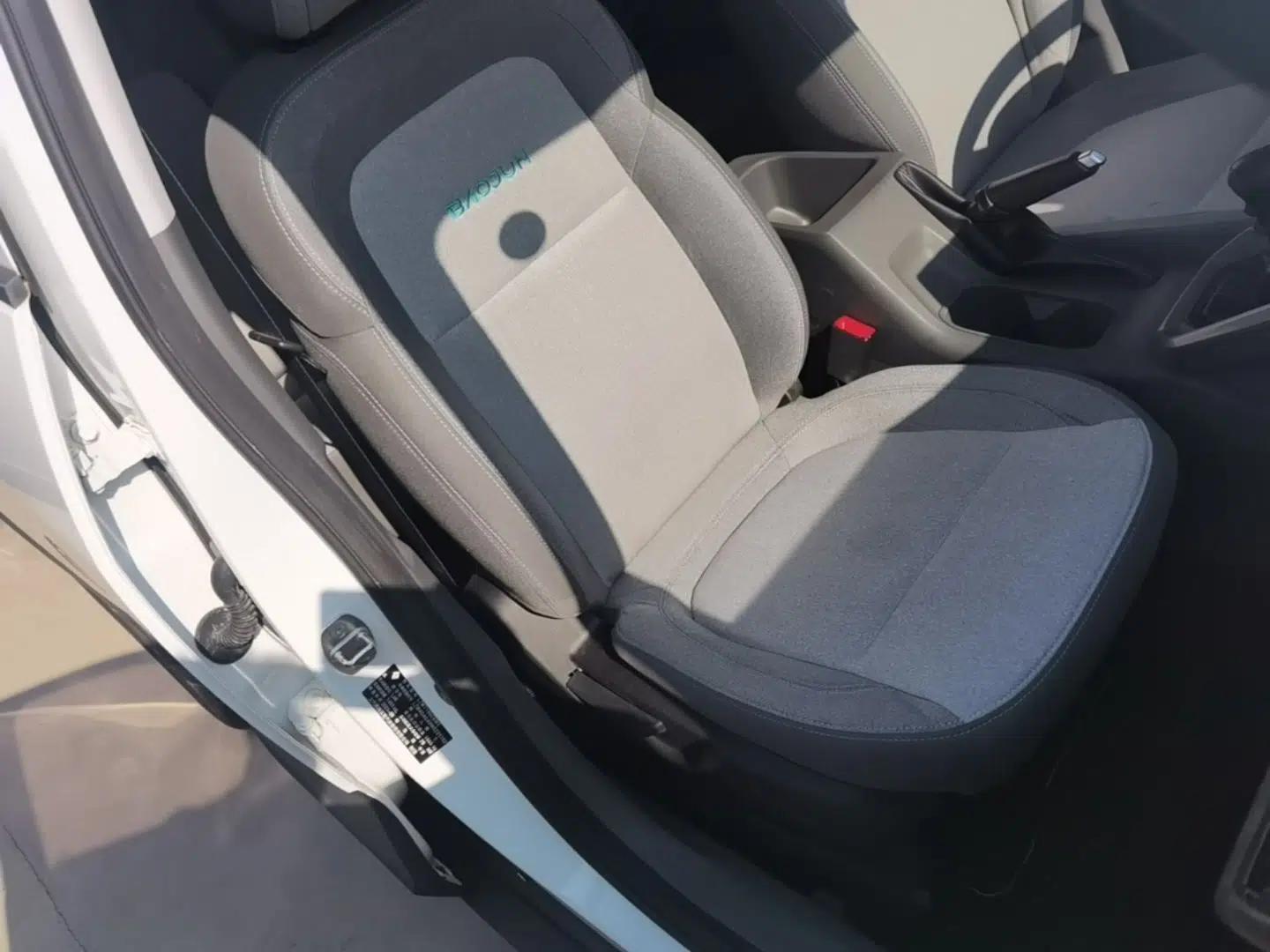 Baojun RS-3 2020 1.5L Manual Smart Comfort Edition — миниатюра 23