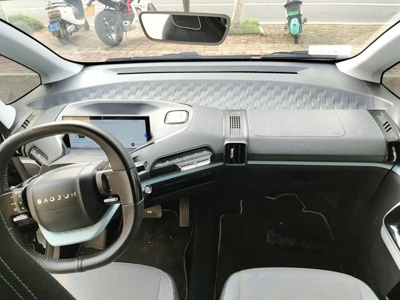 Baojun E300 2020 Plus Starry Intelligence Edition — миниатюра 12