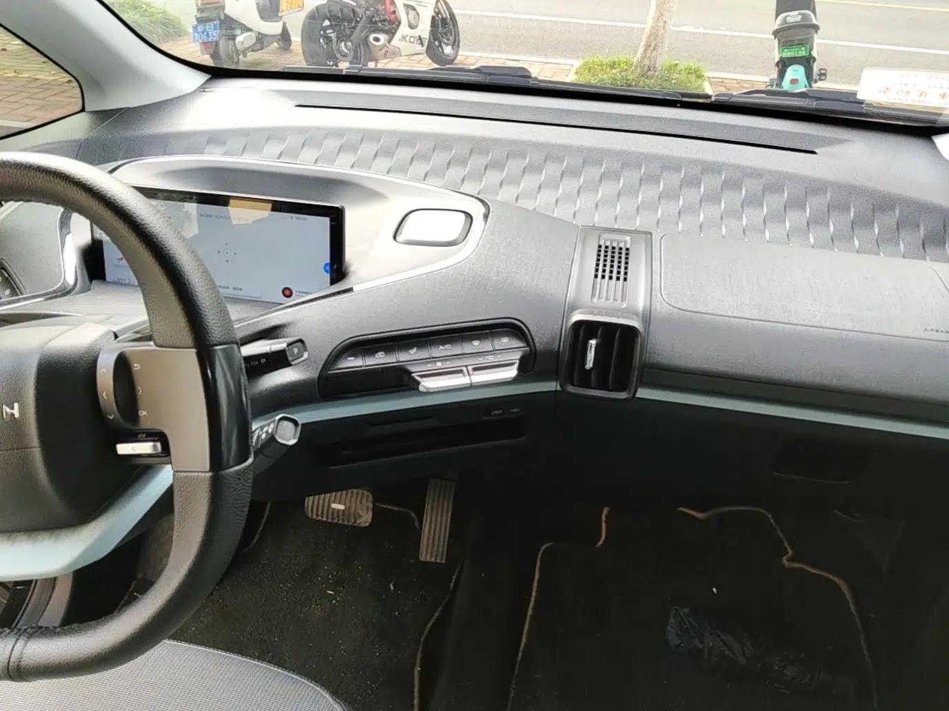 Baojun E300 2020 Plus Starry Intelligence Edition — миниатюра 15