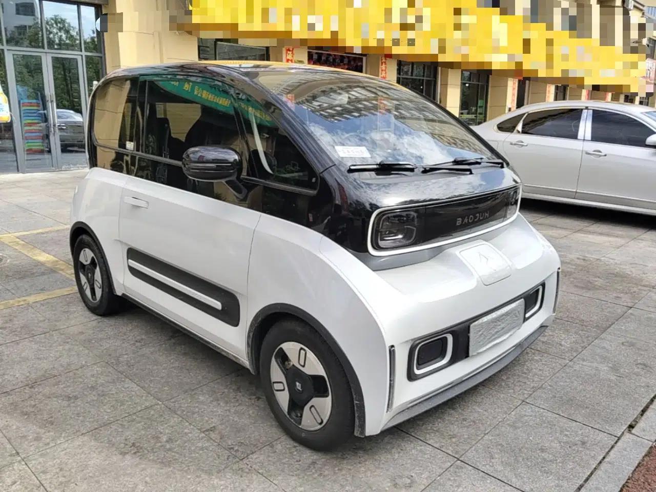 Baojun E300 2020 Plus Starry Intelligence Edition — миниатюра 6