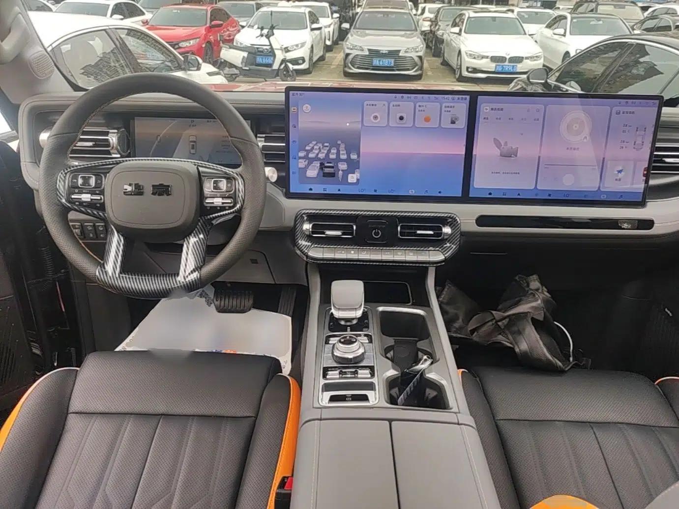 BAIC Off-Road BJ40 Electric Drive 2025 Model Yuanjing Smart Travel Edition — миниатюра 13