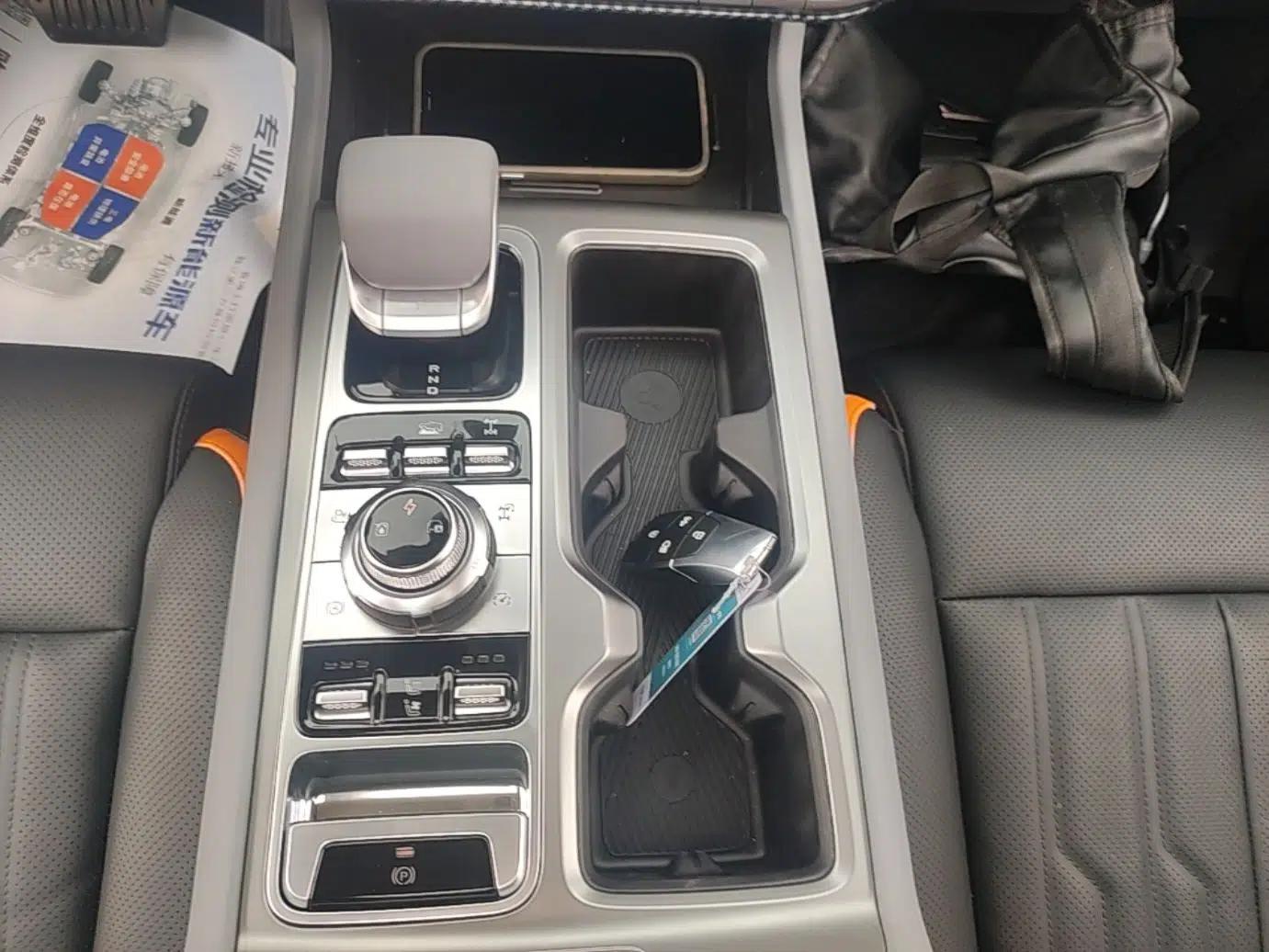 BAIC Off-Road BJ40 Electric Drive 2025 Model Yuanjing Smart Travel Edition — миниатюра 17