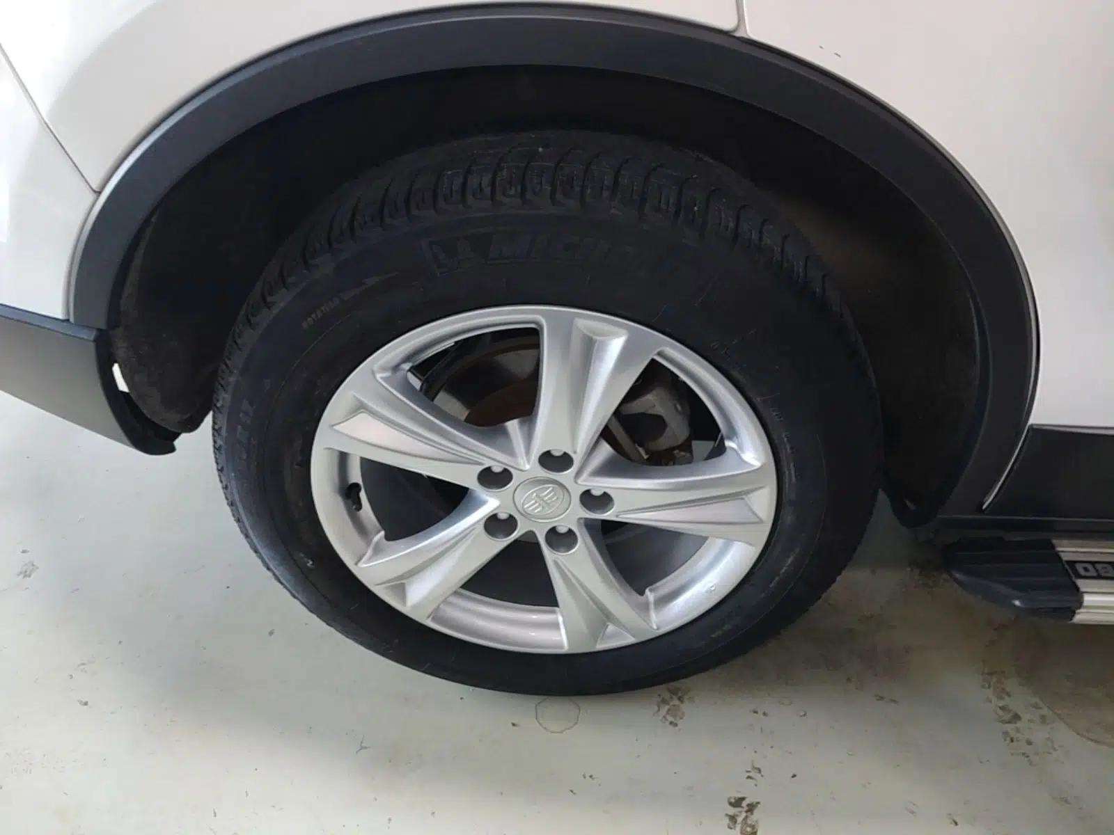 Bestune X80 2016 2.0L Automatic Luxury Model — миниатюра 4