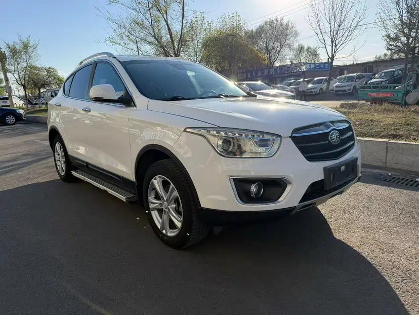 Bestune X80 2016 2.0L Automatic Luxury Model — миниатюра 9