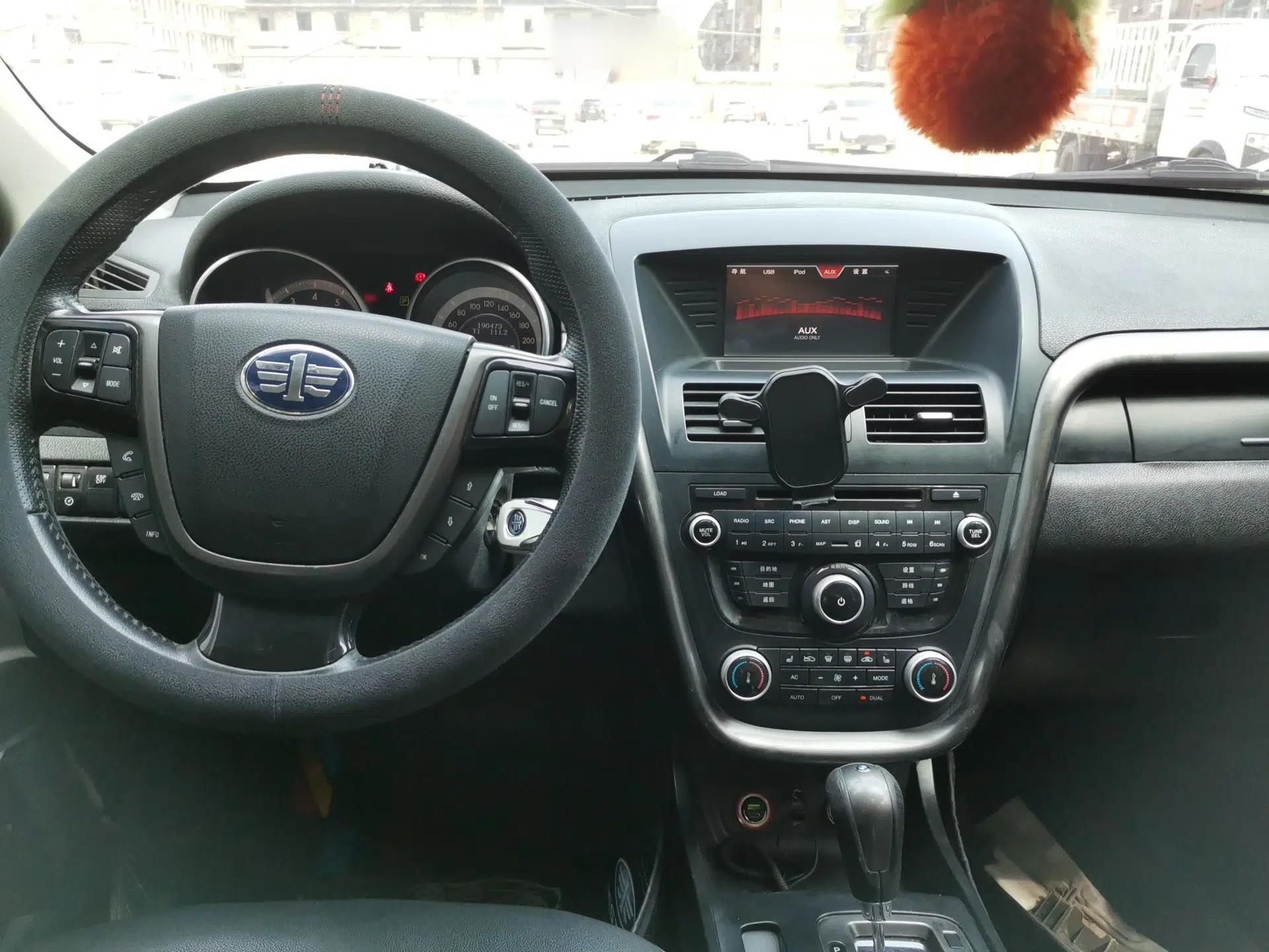 Bestune X80 2015 1.8T Automatic Luxury Model — миниатюра 10