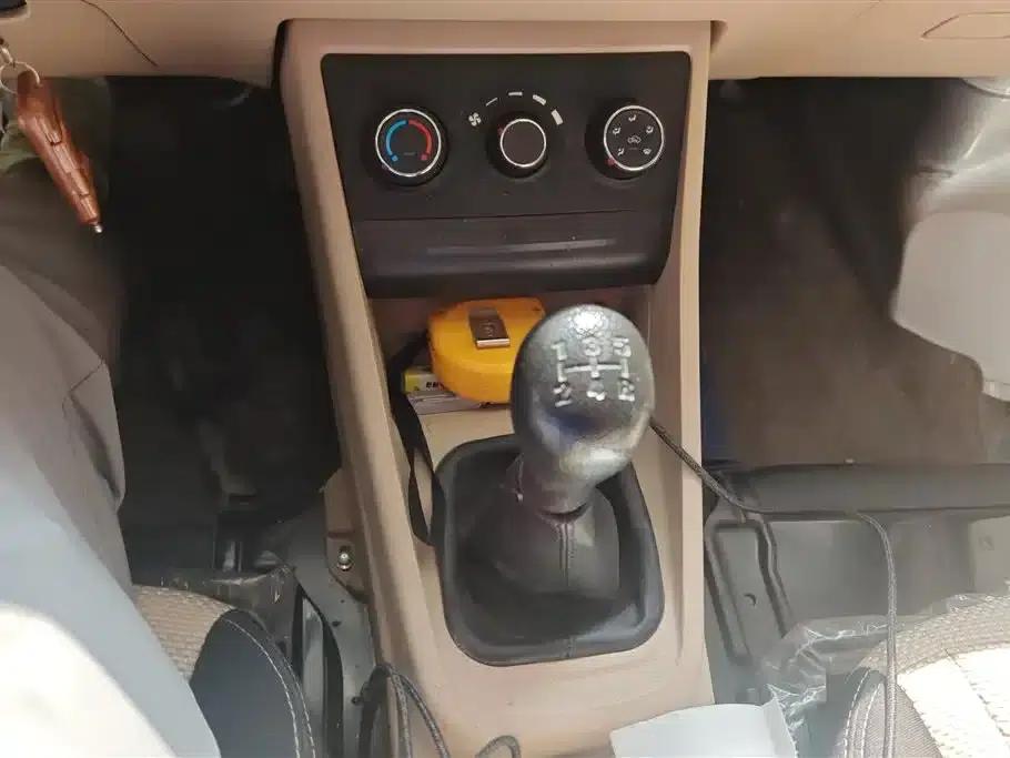 Crossstar V3 2023 1.5L Gasoline Standard 5-Seat Bus — миниатюра 16
