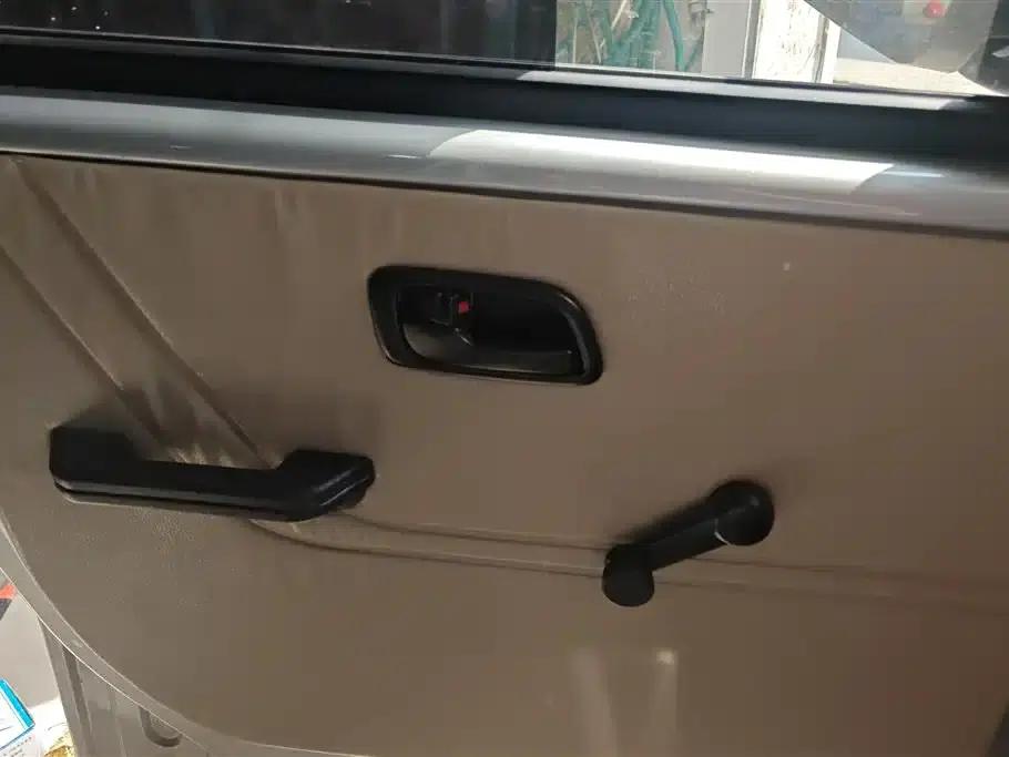 Crossstar V3 2023 1.5L Gasoline Standard 5-Seat Bus — миниатюра 7