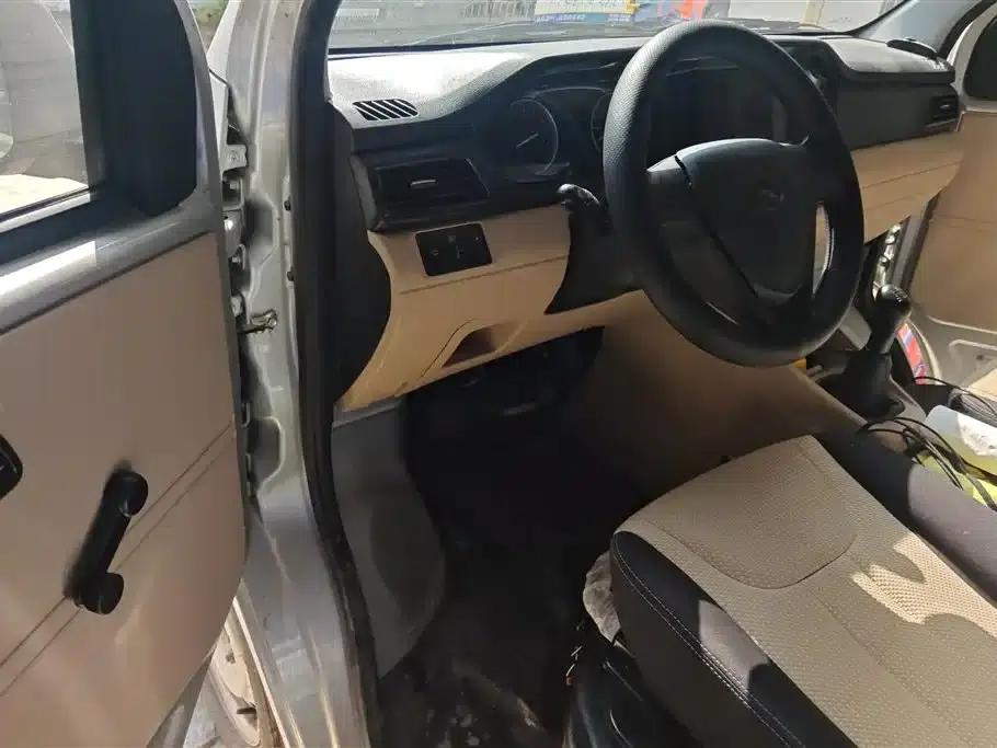 Crossstar V3 2023 1.5L Gasoline Standard 5-Seat Bus — миниатюра 9