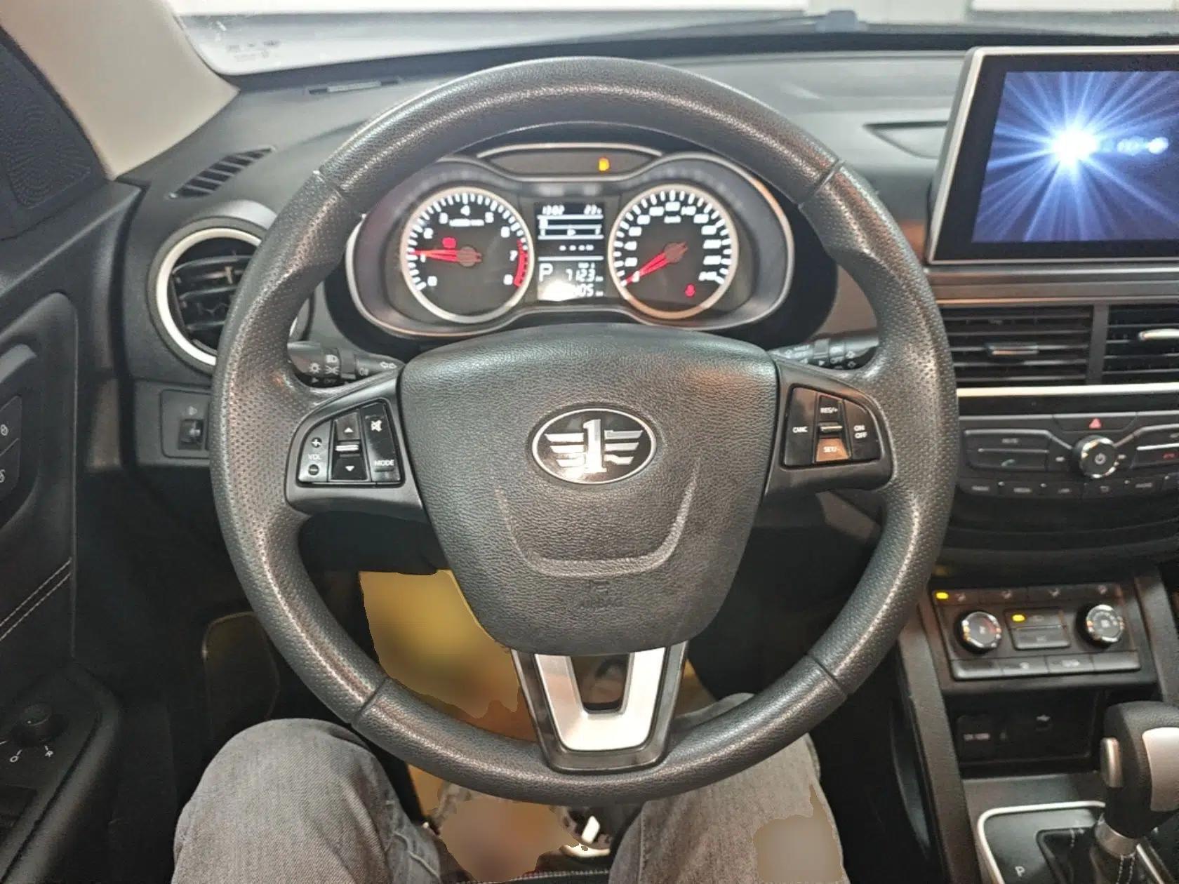 Bestune X40 2017 1.6L Automatic Luxury Model — миниатюра 14