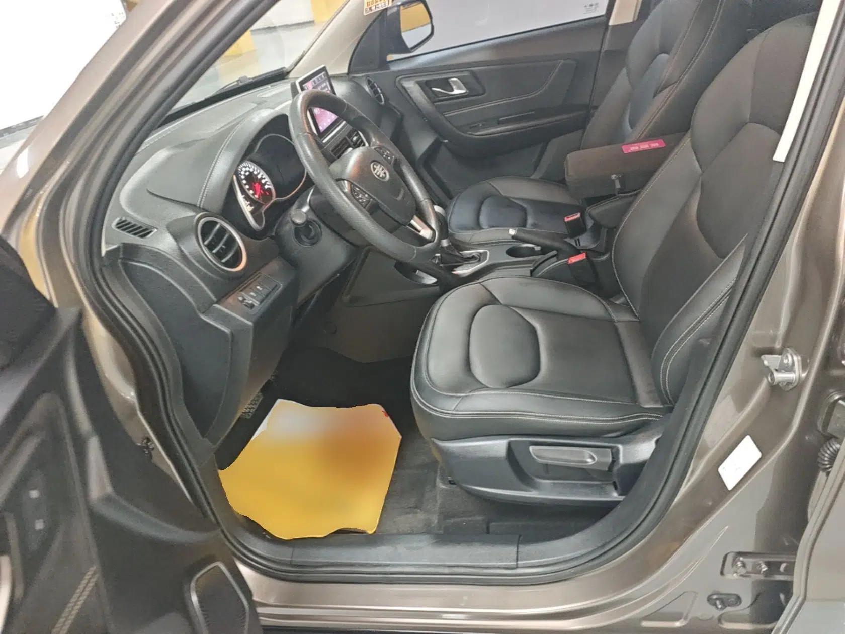 Bestune X40 2017 1.6L Automatic Luxury Model — миниатюра 18