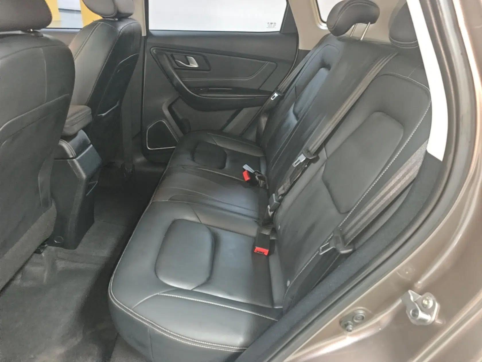 Bestune X40 2017 1.6L Automatic Luxury Model — миниатюра 20