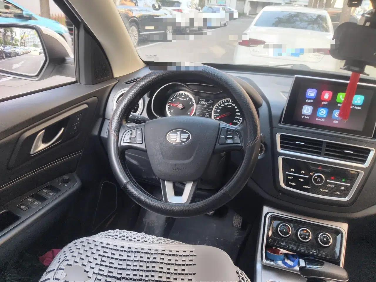 Bestune X40 2019 1.6L Automatic Luxury Edition China VI — миниатюра 11