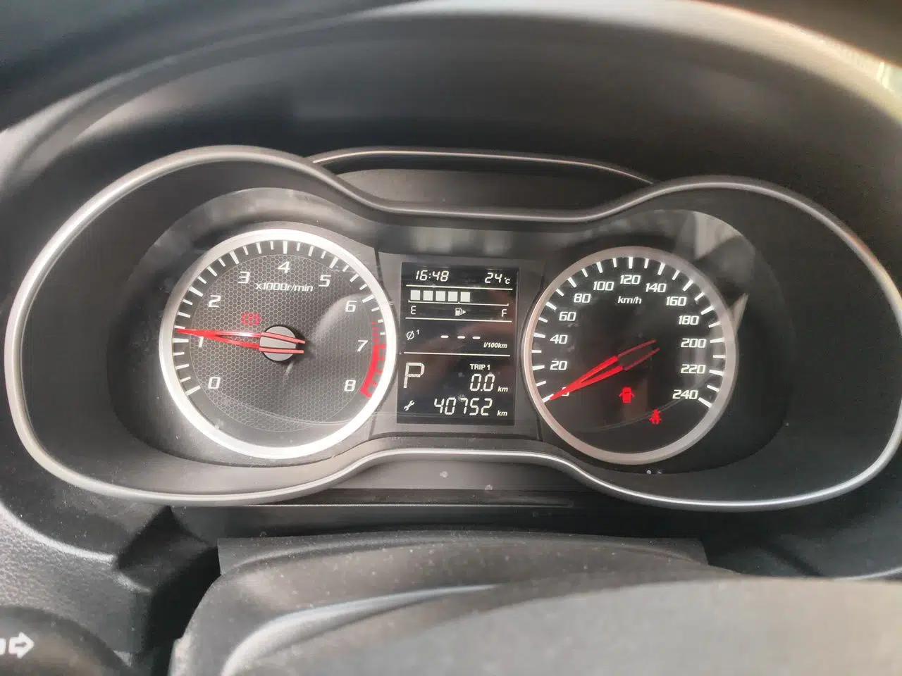 Bestune X40 2019 1.6L Automatic Luxury Edition China VI — миниатюра 12