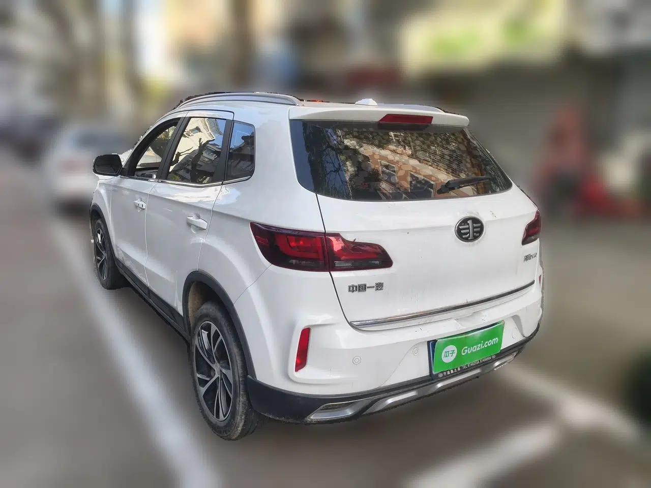 Bestune X40 2019 1.6L Automatic Luxury Edition China VI — миниатюра 4