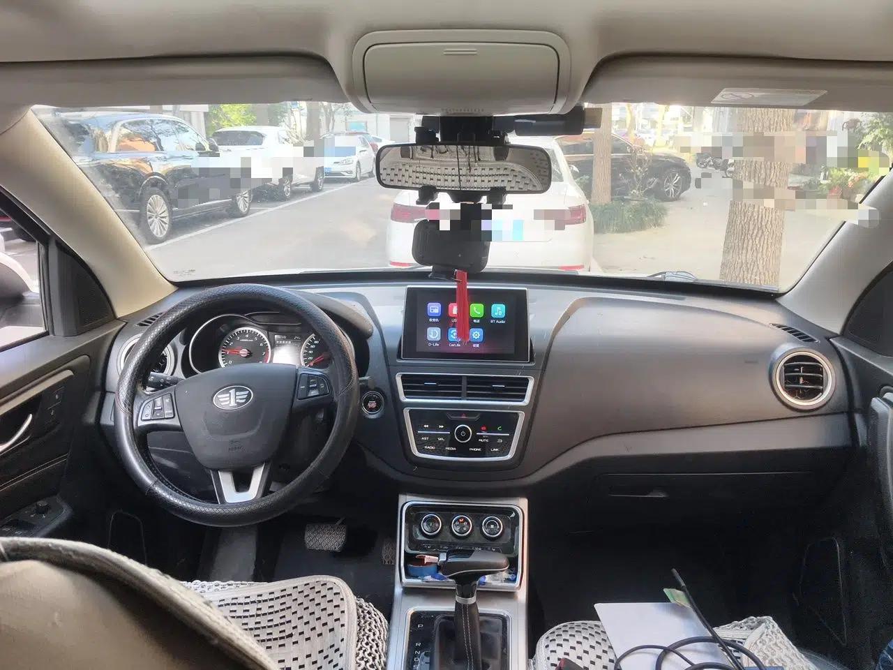 Bestune X40 2019 1.6L Automatic Luxury Edition China VI — миниатюра 10