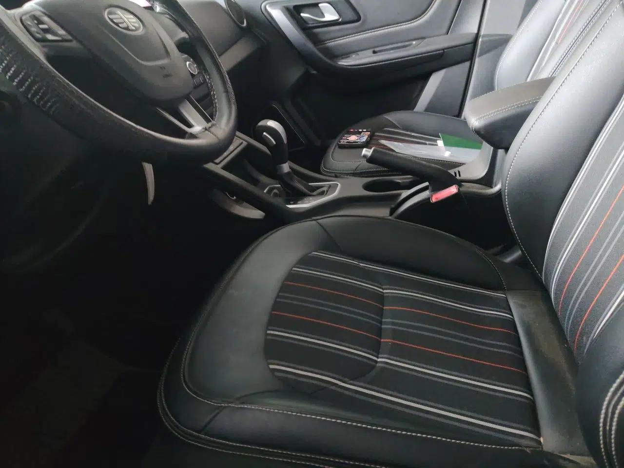 Bestune X40 2017 1.6L Automatic Luxury Model — миниатюра 16