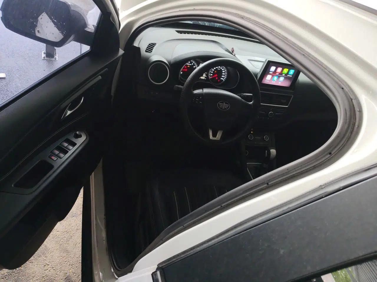 Bestune X40 2017 1.6L Automatic Luxury Model — миниатюра 17