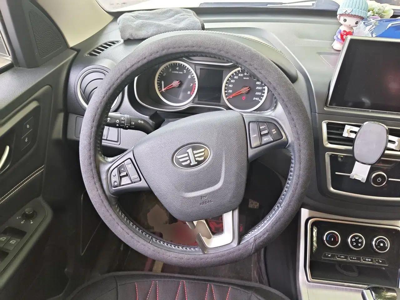 Bestune X40 2019 1.6L Automatic Luxury Edition China VI — миниатюра 11