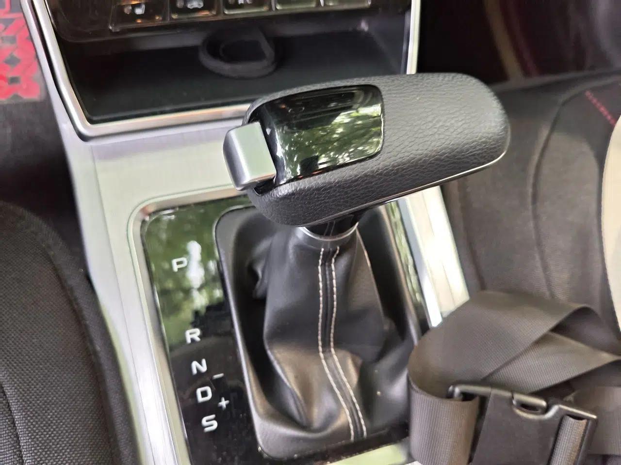 Bestune X40 2019 1.6L Automatic Luxury Edition China VI — миниатюра 15