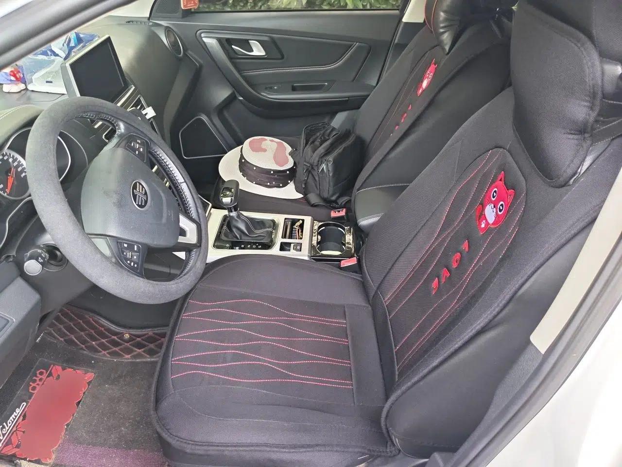 Bestune X40 2019 1.6L Automatic Luxury Edition China VI — миниатюра 16