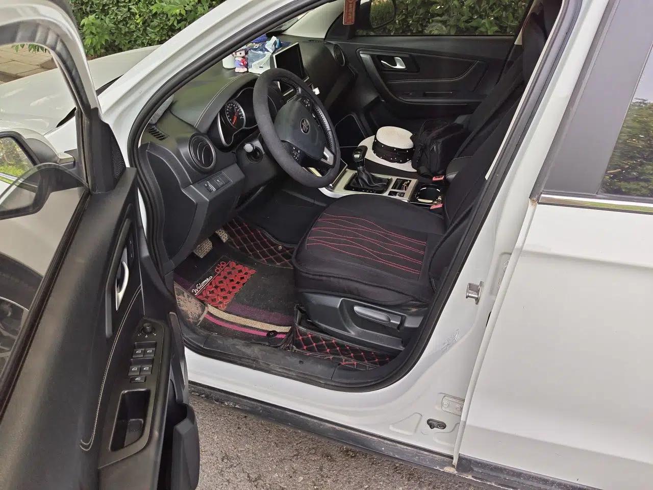 Bestune X40 2019 1.6L Automatic Luxury Edition China VI — миниатюра 17