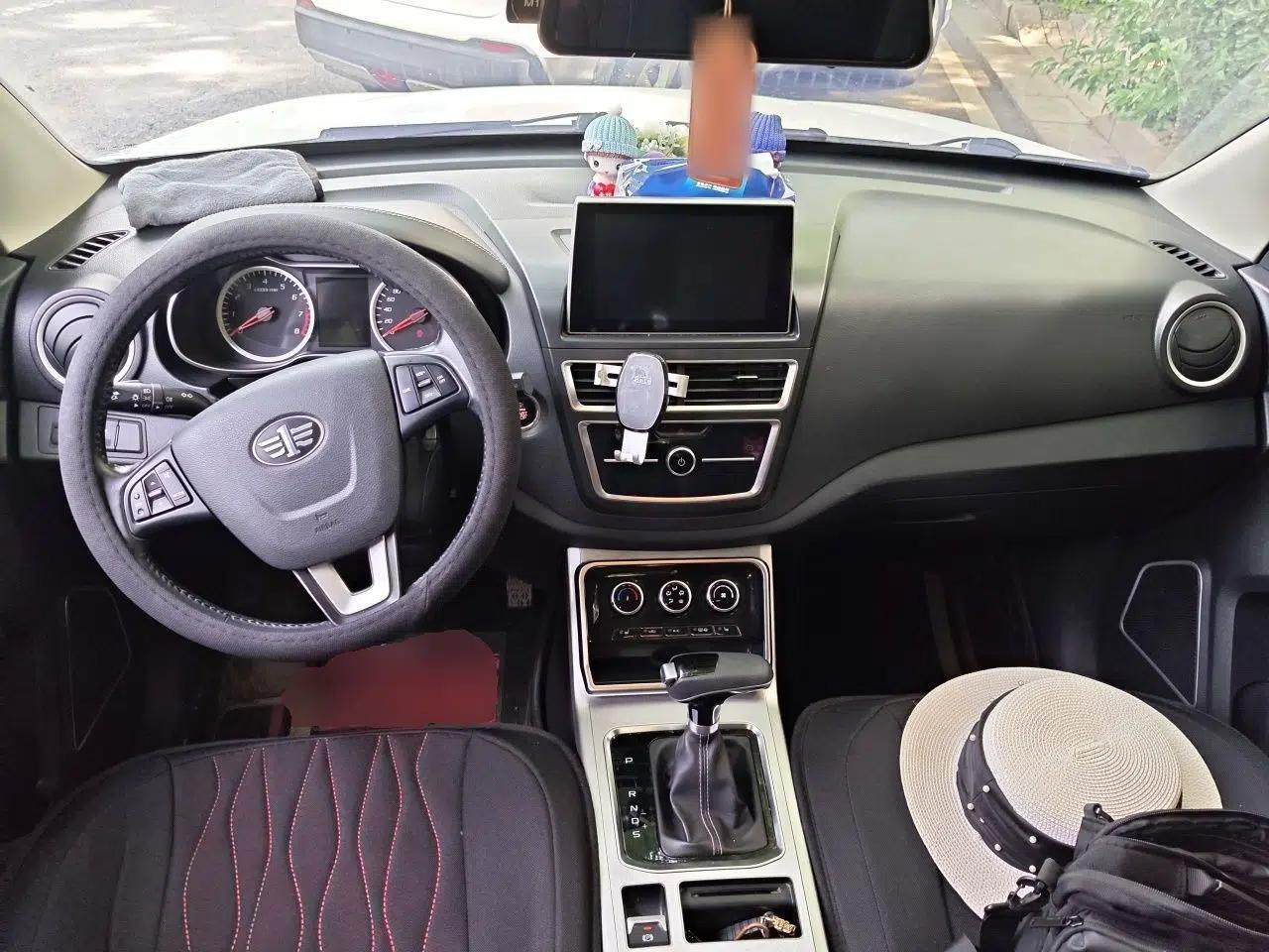 Bestune X40 2019 1.6L Automatic Luxury Edition China VI — миниатюра 10