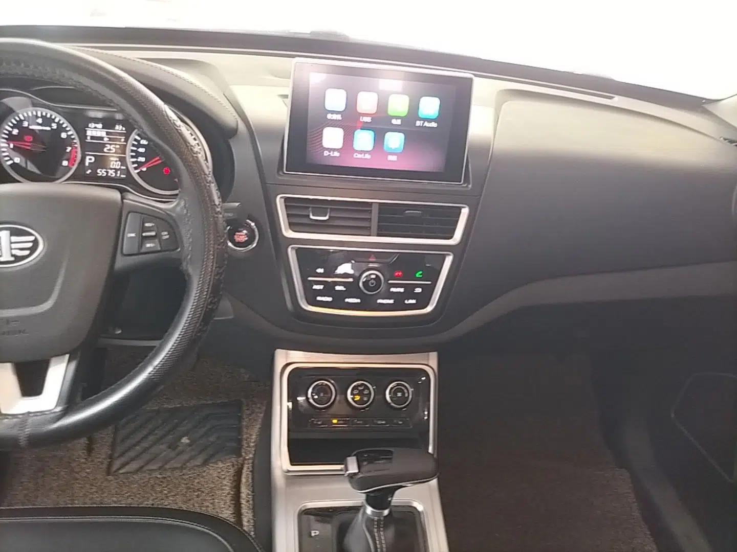 Bestune X40 2019 1.6L Automatic Luxury Edition China VI — миниатюра 16