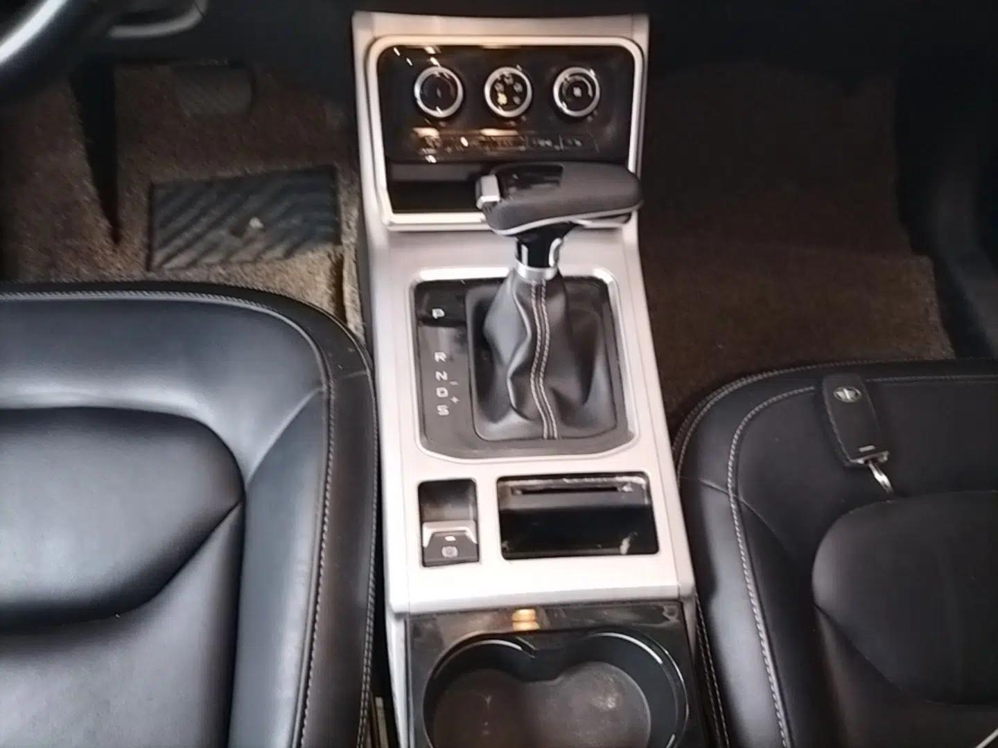 Bestune X40 2019 1.6L Automatic Luxury Edition China VI — миниатюра 17