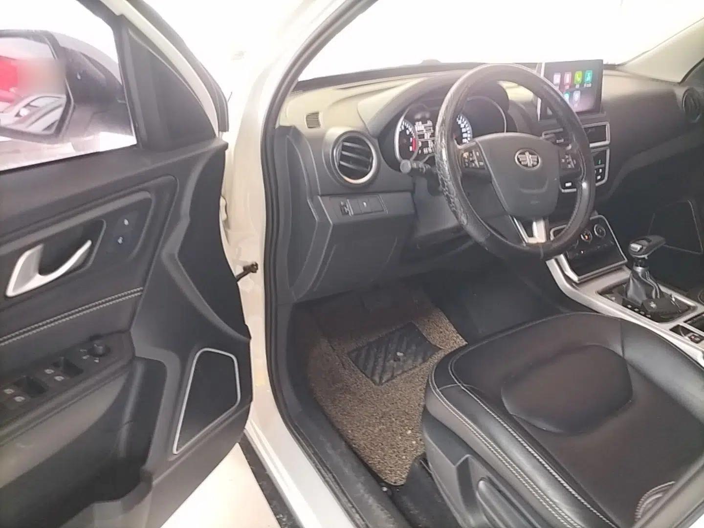 Bestune X40 2019 1.6L Automatic Luxury Edition China VI — миниатюра 19