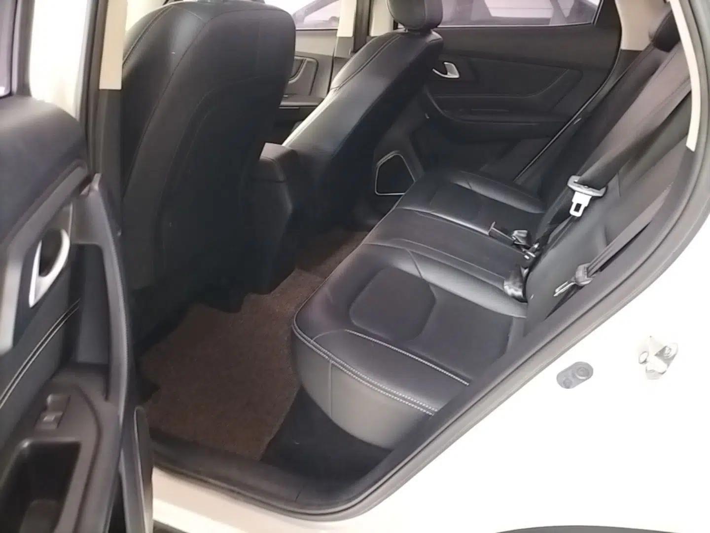 Bestune X40 2019 1.6L Automatic Luxury Edition China VI — миниатюра 20