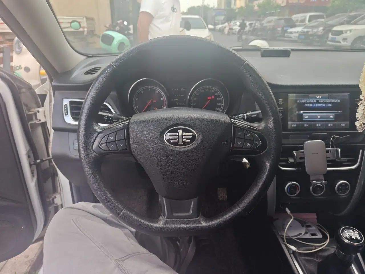 Bestune B30 2016 1.6L manual luxury version — миниатюра 11