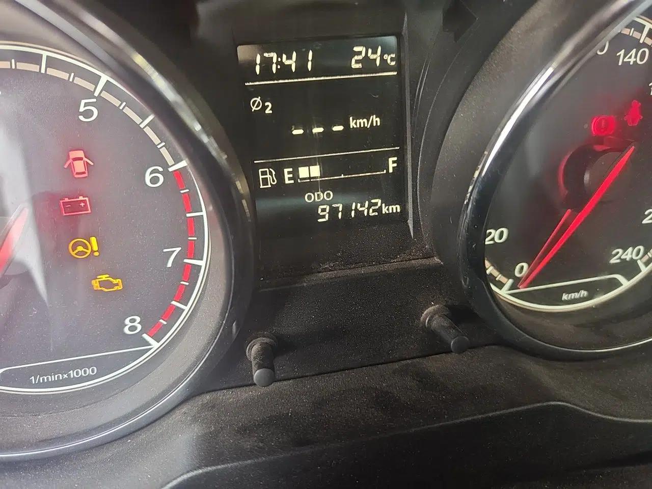 Bestune B30 2016 1.6L manual luxury version — миниатюра 13