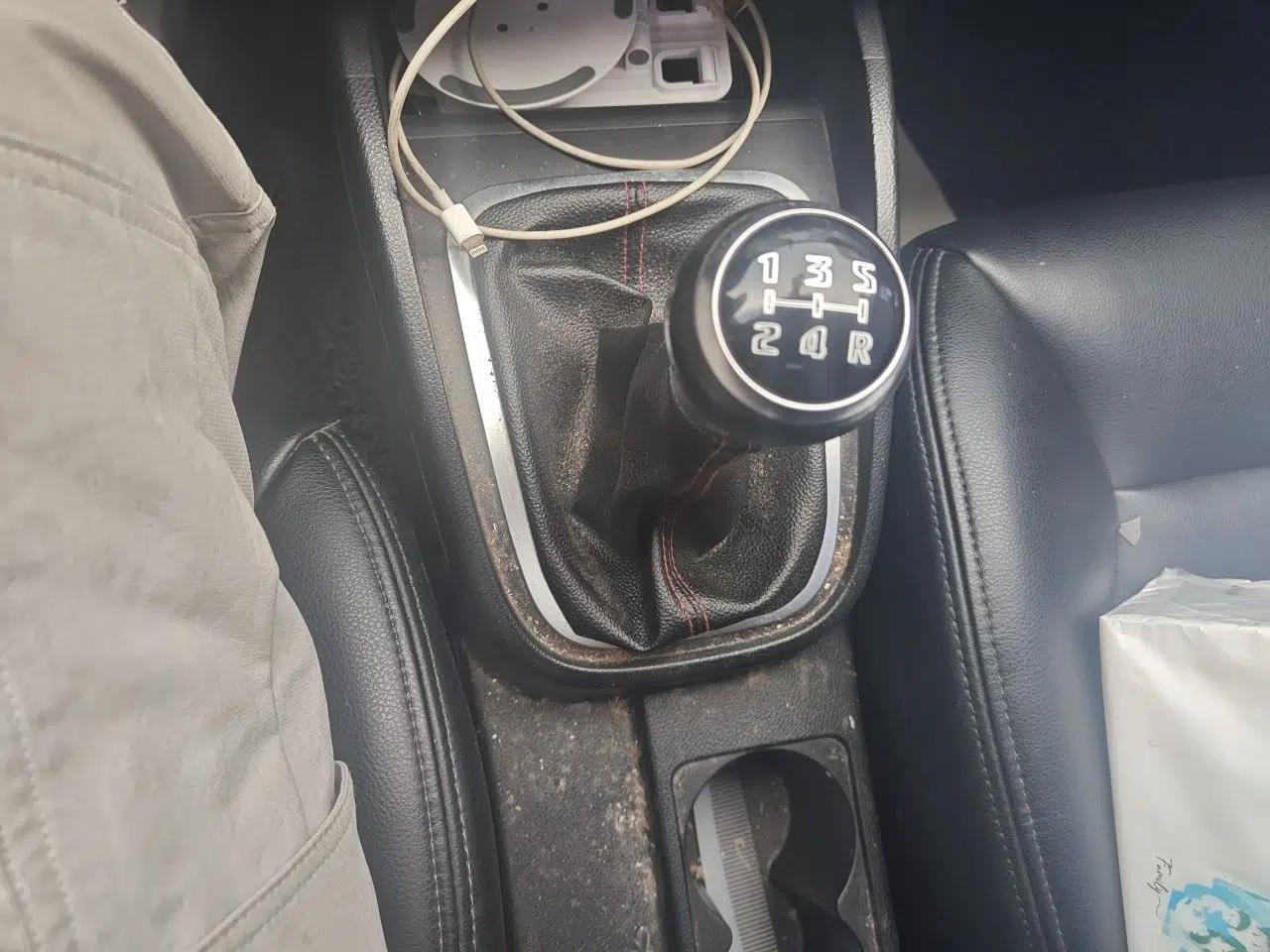 Bestune B30 2016 1.6L manual luxury version — миниатюра 15