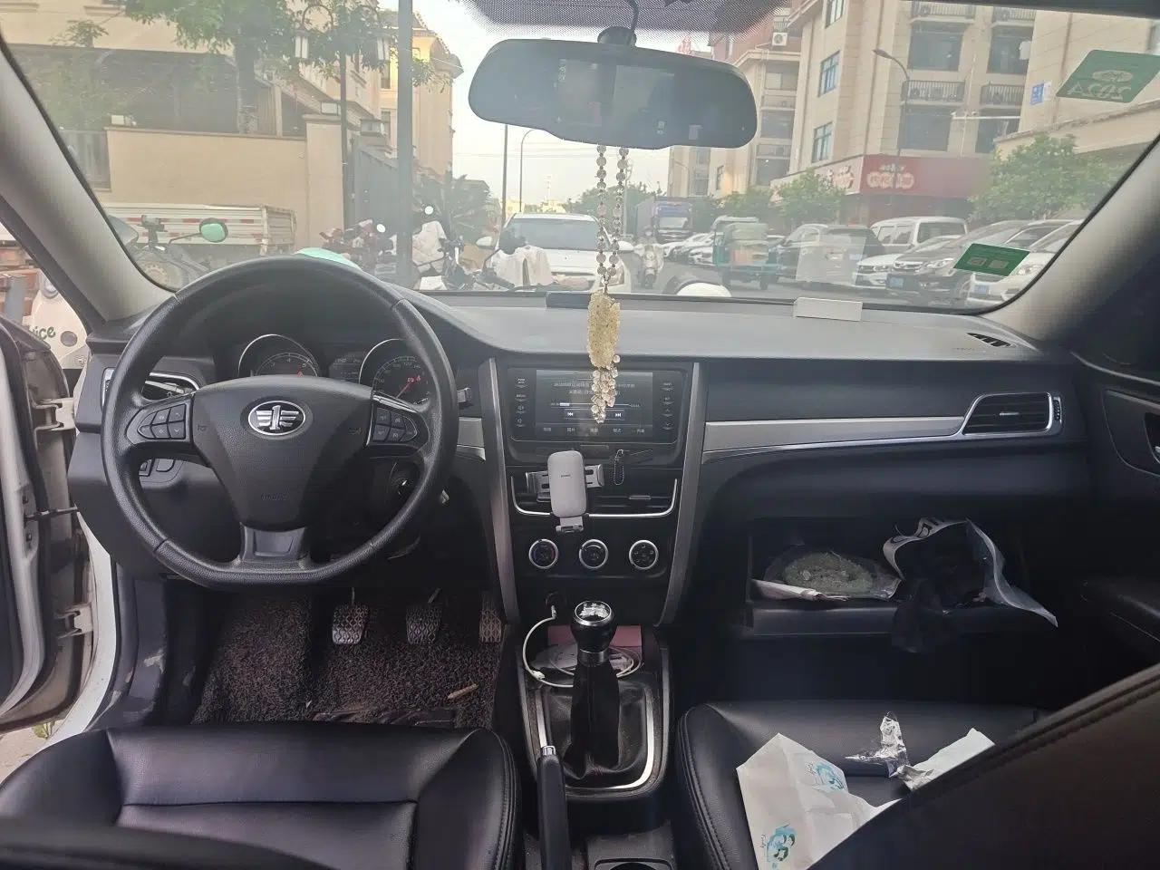 Bestune B30 2016 1.6L manual luxury version — миниатюра 10
