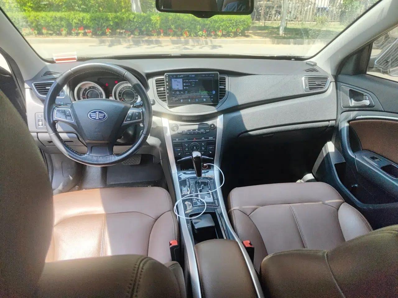 Bestune B90 2016 10th Anniversary Edition 1.8T Automatic Luxury Model — миниатюра 10