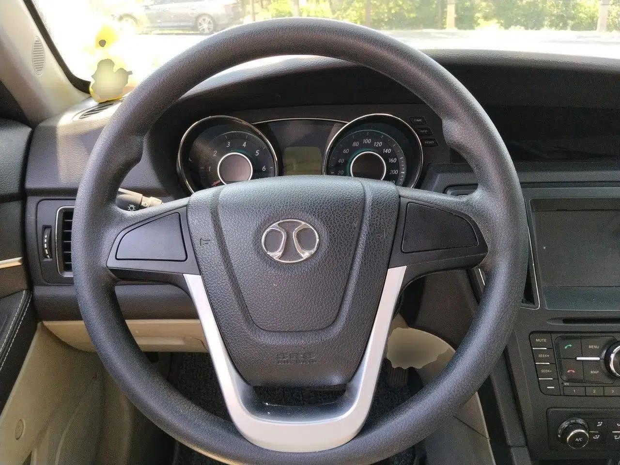 BAIC Senova D50 2015 1.5L CVT Standard Value Navigation Edition — миниатюра 11