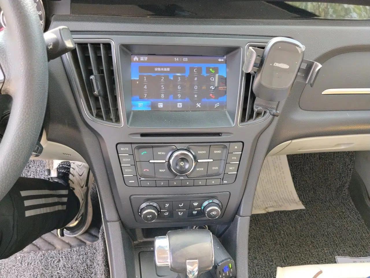 BAIC Senova D50 2015 1.5L CVT Standard Value Navigation Edition — миниатюра 14