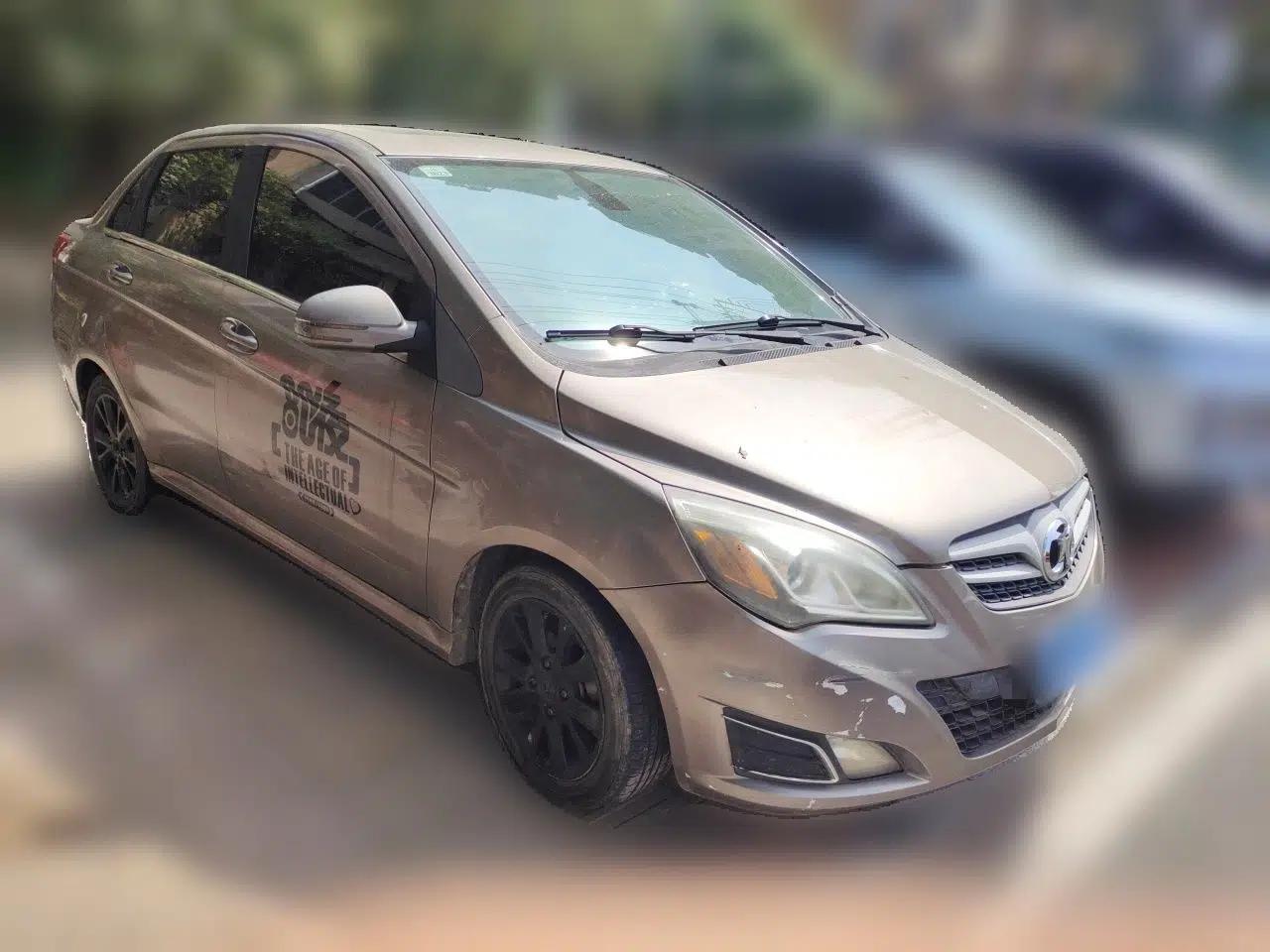 BAIC E Series 2013 Sedan 1.5L Manual Leshang Version — миниатюра 3