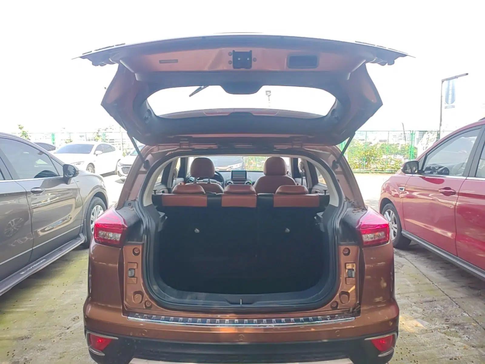 BAIC Senova X35 2016 1.5L Automatic Luxury Edition — миниатюра 22