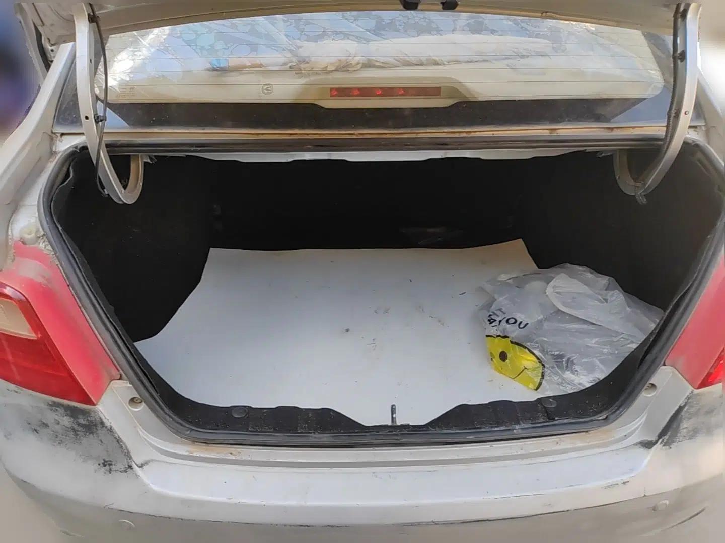 CHANGAN Alsvin V3 2012 1.3L Manual Standard Edition — миниатюра 20