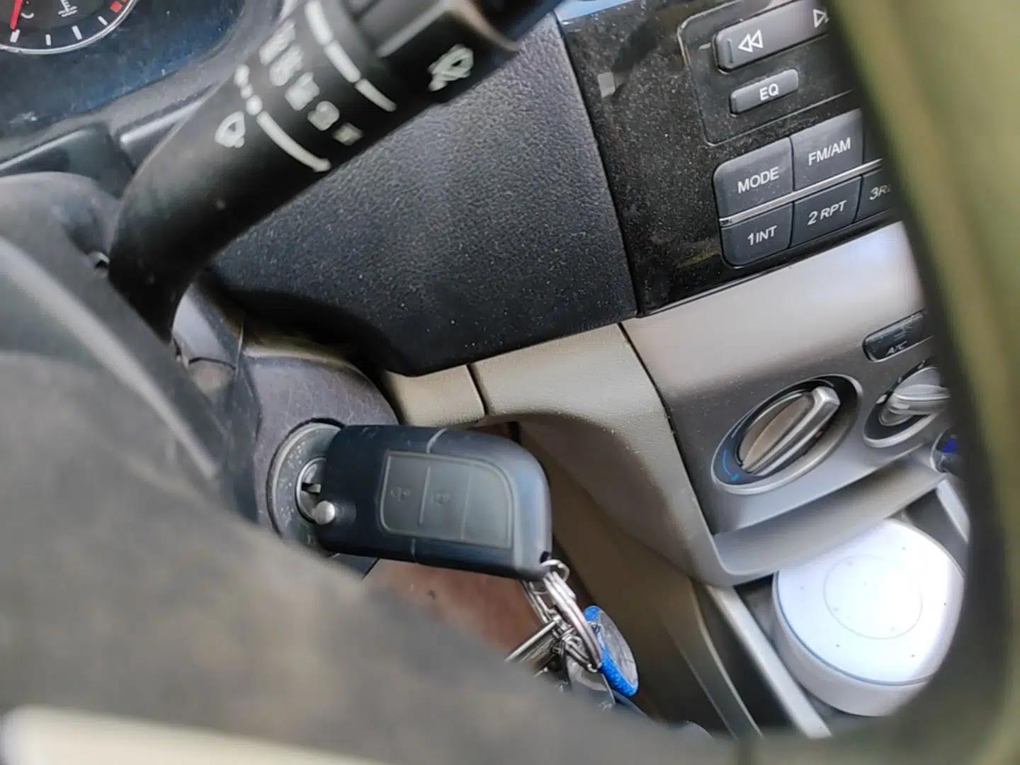 CHANGAN Alsvin V3 2012 1.3L Manual Standard Edition — миниатюра 9