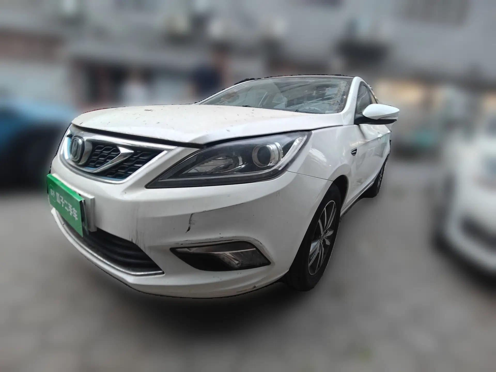 CHANGAN Eado New Energy 2018 1.0T PHEV Navigation Model — миниатюра 1