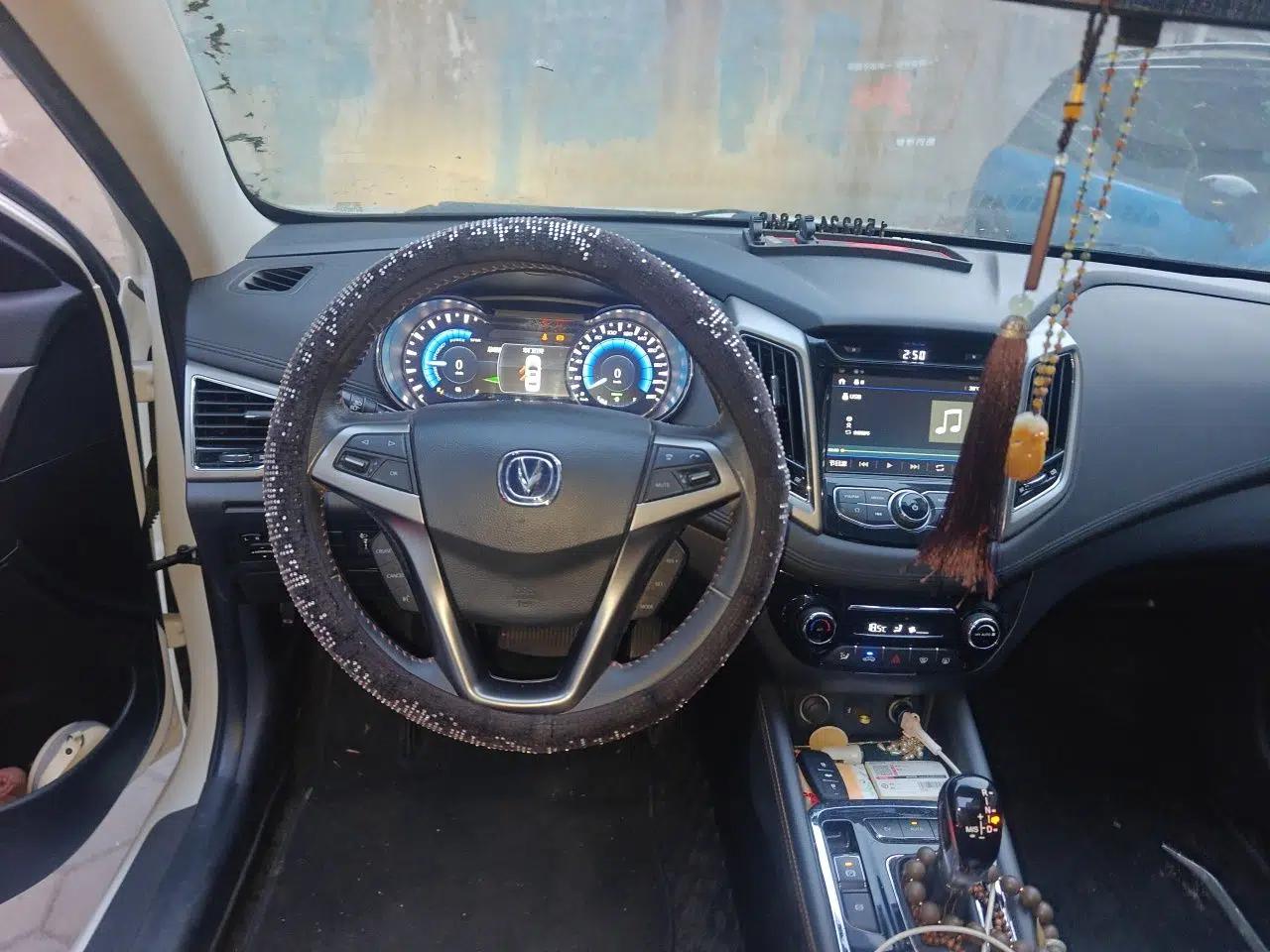 CHANGAN Eado New Energy 2018 1.0T PHEV Navigation Model — миниатюра 11