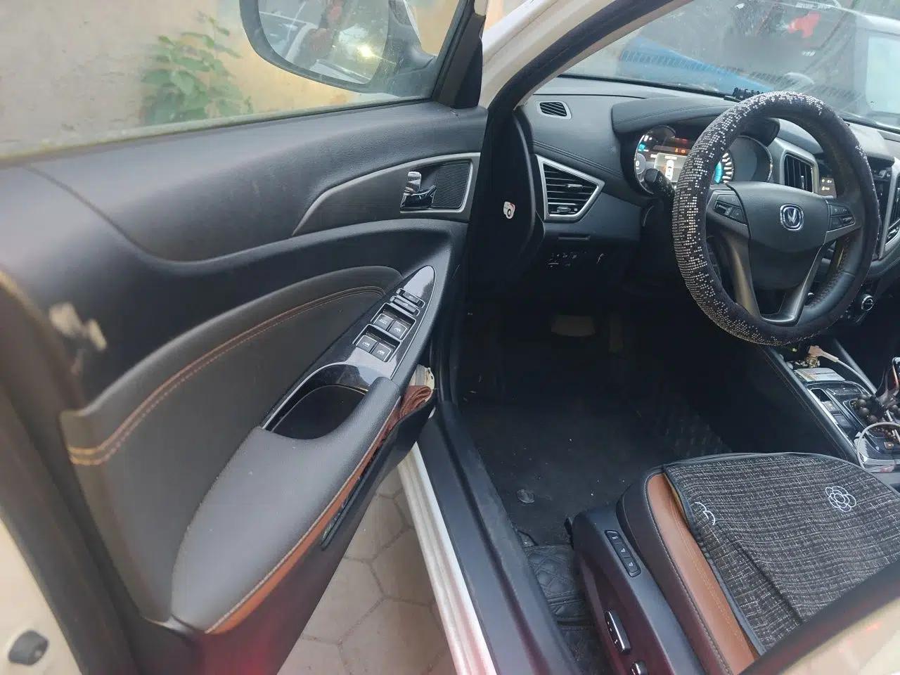 CHANGAN Eado New Energy 2018 1.0T PHEV Navigation Model — миниатюра 17